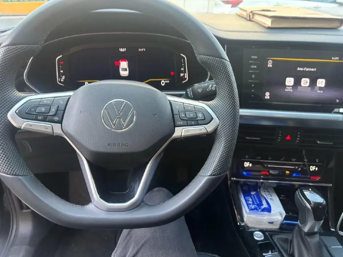 2025 Volkswagen Passat 2.0T 220HP L4 7DCT,autocango,china used car exporter,china ev exporter,chinese used car exporter,chinese used ev exporter