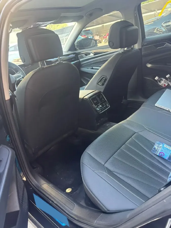 2025 Volkswagen Passat 2.0T 220HP L4 7DCT,autocango,china used car exporter,china ev exporter,chinese used car exporter,chinese used ev exporter