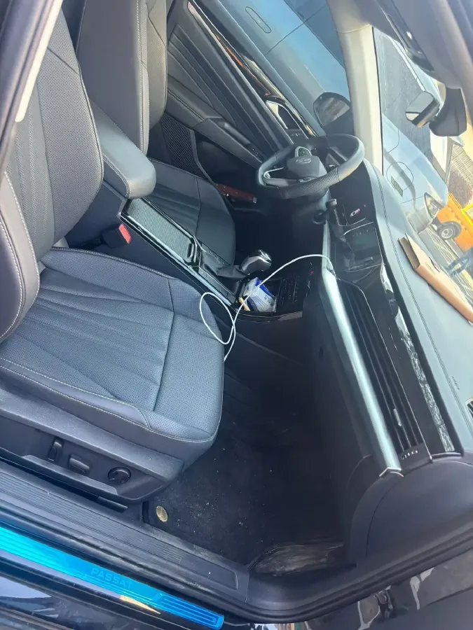 2025 Volkswagen Passat 2.0T 220HP L4 7DCT,autocango,china used car exporter,china ev exporter,chinese used car exporter,chinese used ev exporter