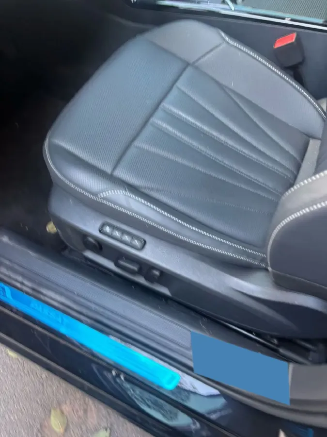 2025 Volkswagen Passat 2.0T 220HP L4 7DCT,autocango,china used car exporter,china ev exporter,chinese used car exporter,chinese used ev exporter