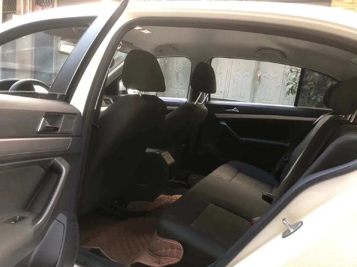 2017 Volkswagen Lavida 1.6L 110HP L4 6AT,autocango,china used car exporter,china ev exporter,chinese used car exporter,chinese used ev exporter