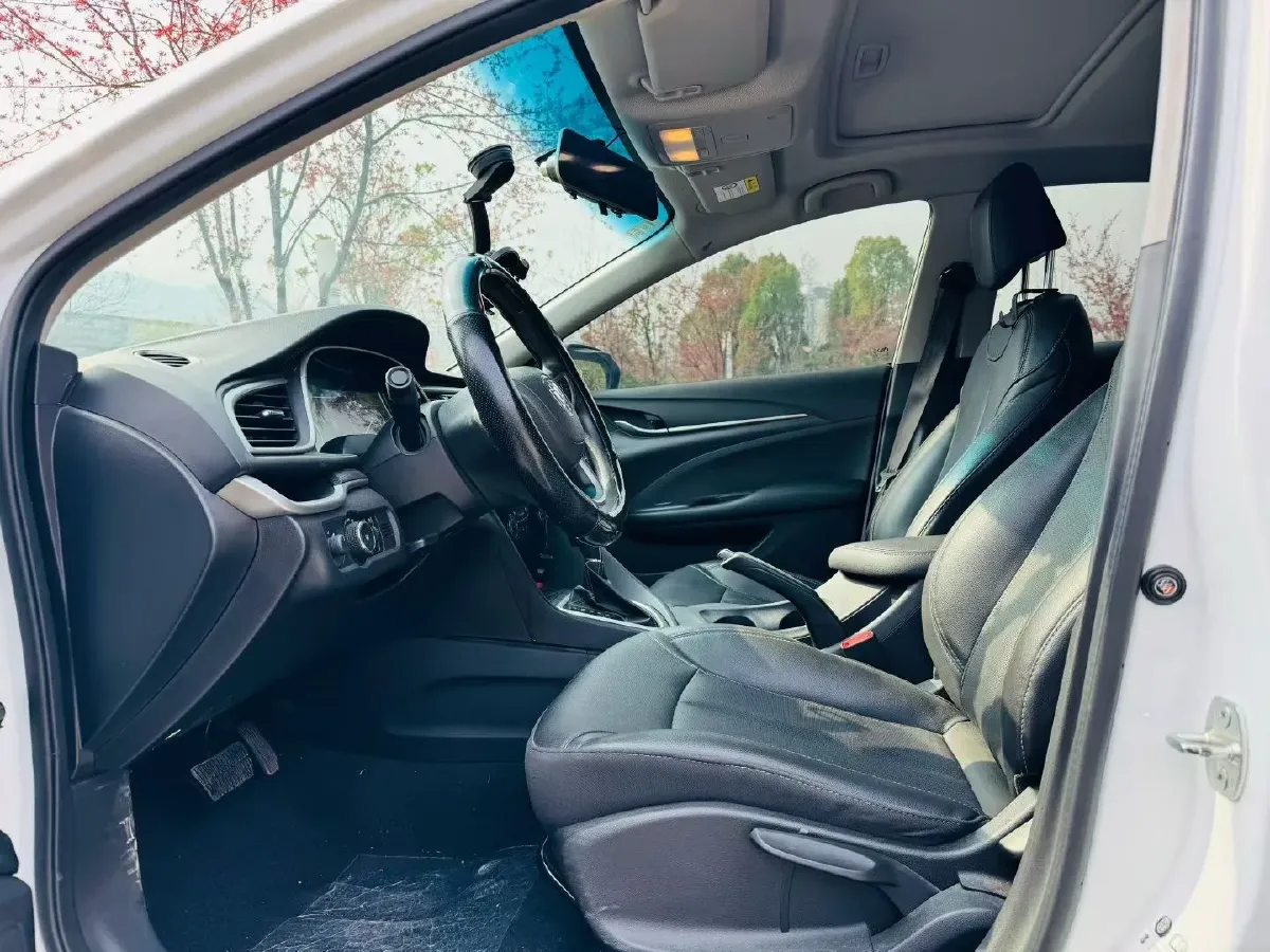 2020 Buick Encore 1.0T 125HP L3 6AT,autocango,china used car exporter,china ev exporter,chinese used car exporter,chinese used ev exporter