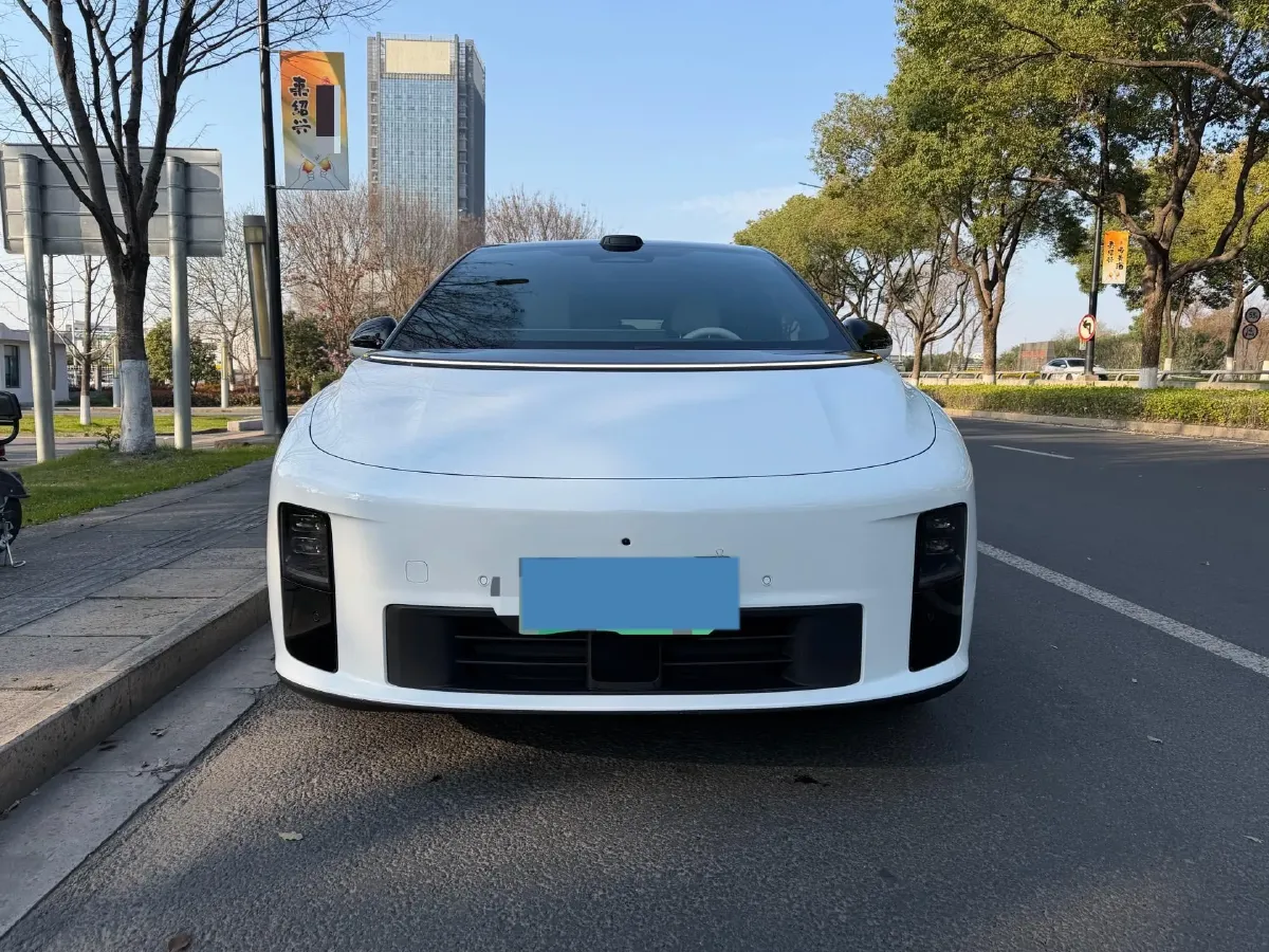 2025 Li i6 BEV,autocango,china used car exporter,china ev exporter,chinese used car exporter,chinese used ev exporter