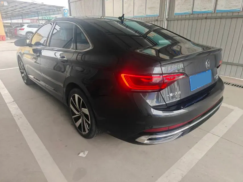 2025 Volkswagen Sagitar 1.5T 160HP L4 7DCT,autocango,china used car exporter,china ev exporter,chinese used car exporter,chinese used ev exporter