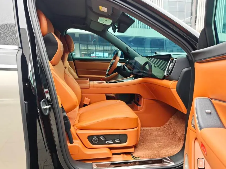 2025 AITO AITO M8 REEV 160HP REEV 53.4KWH,autocango,china used car exporter,china ev exporter,chinese used car exporter,chinese used ev exporter