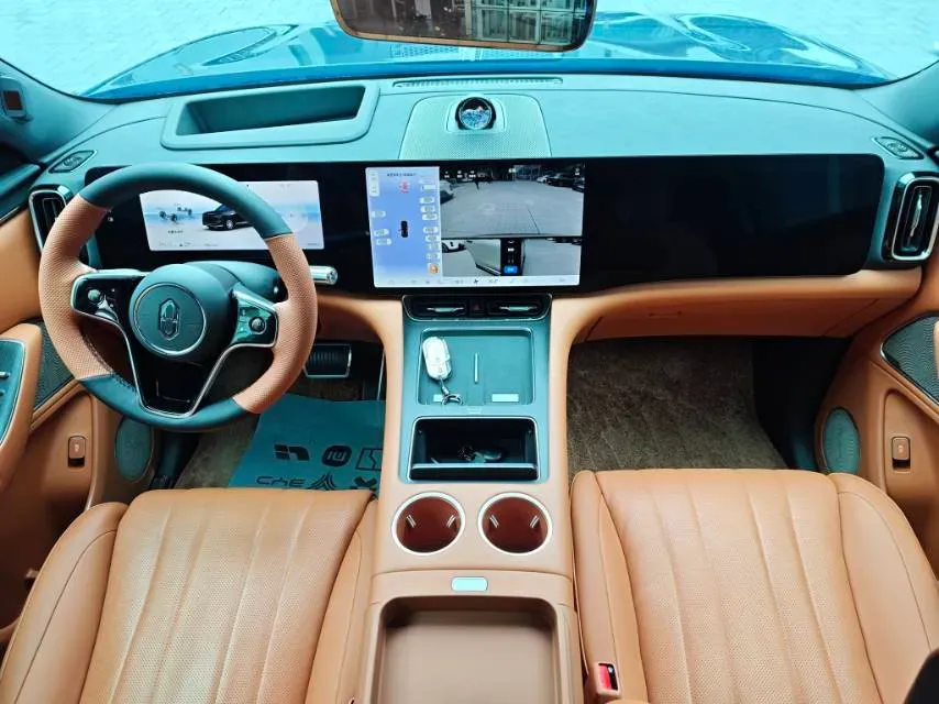 2025 AITO AITO M8 REEV 160HP REEV 53.4KWH,autocango,china used car exporter,china ev exporter,chinese used car exporter,chinese used ev exporter