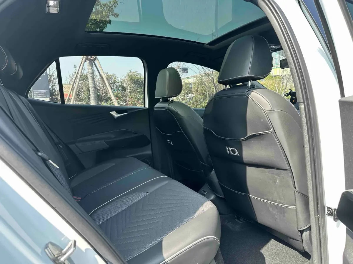 2023 Volkswagen ID.3 BEV 52.8KWH,autocango,china used car exporter,china ev exporter,chinese used car exporter,chinese used ev exporter