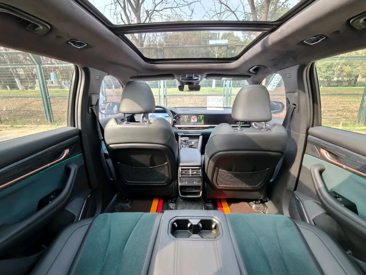 2021 Geely Monjaro 2.0T 238HP L4 8AT,autocango,china used car exporter,china ev exporter,chinese used car exporter,chinese used ev exporter