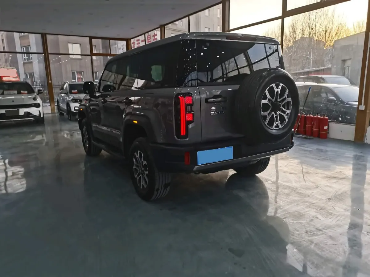 2023 Beijing BJ40 2.0T 224HP L4 8AT,autocango,china used car exporter,china ev exporter,chinese used car exporter,chinese used ev exporter