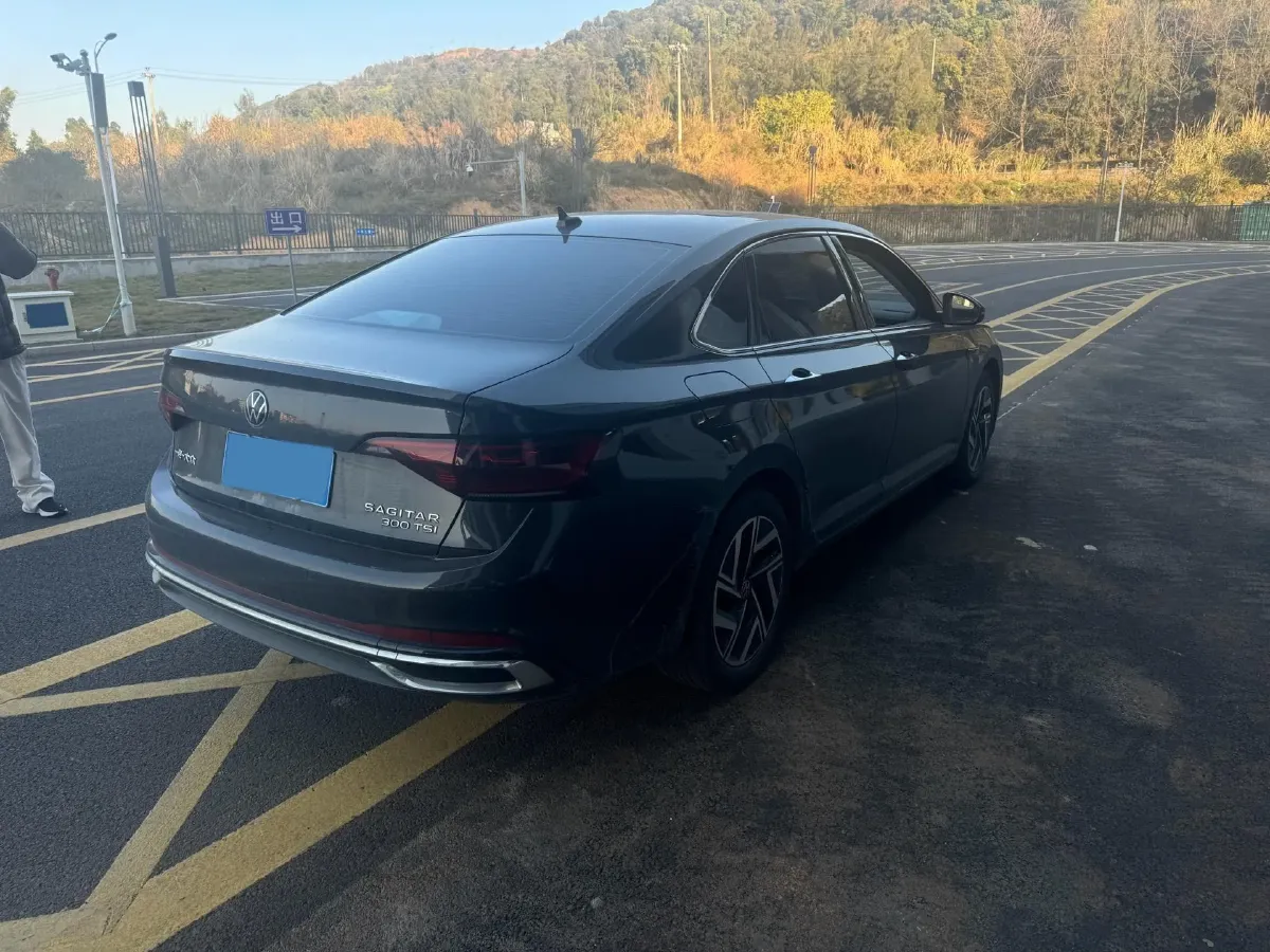 2025 Volkswagen Sagitar 1.5T 160HP L4 7DCT,autocango,china used car exporter,china ev exporter,chinese used car exporter,chinese used ev exporter