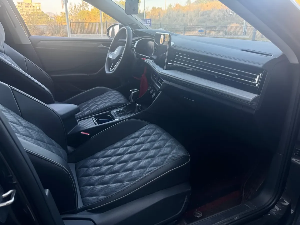 2025 Volkswagen Sagitar 1.5T 160HP L4 7DCT,autocango,china used car exporter,china ev exporter,chinese used car exporter,chinese used ev exporter