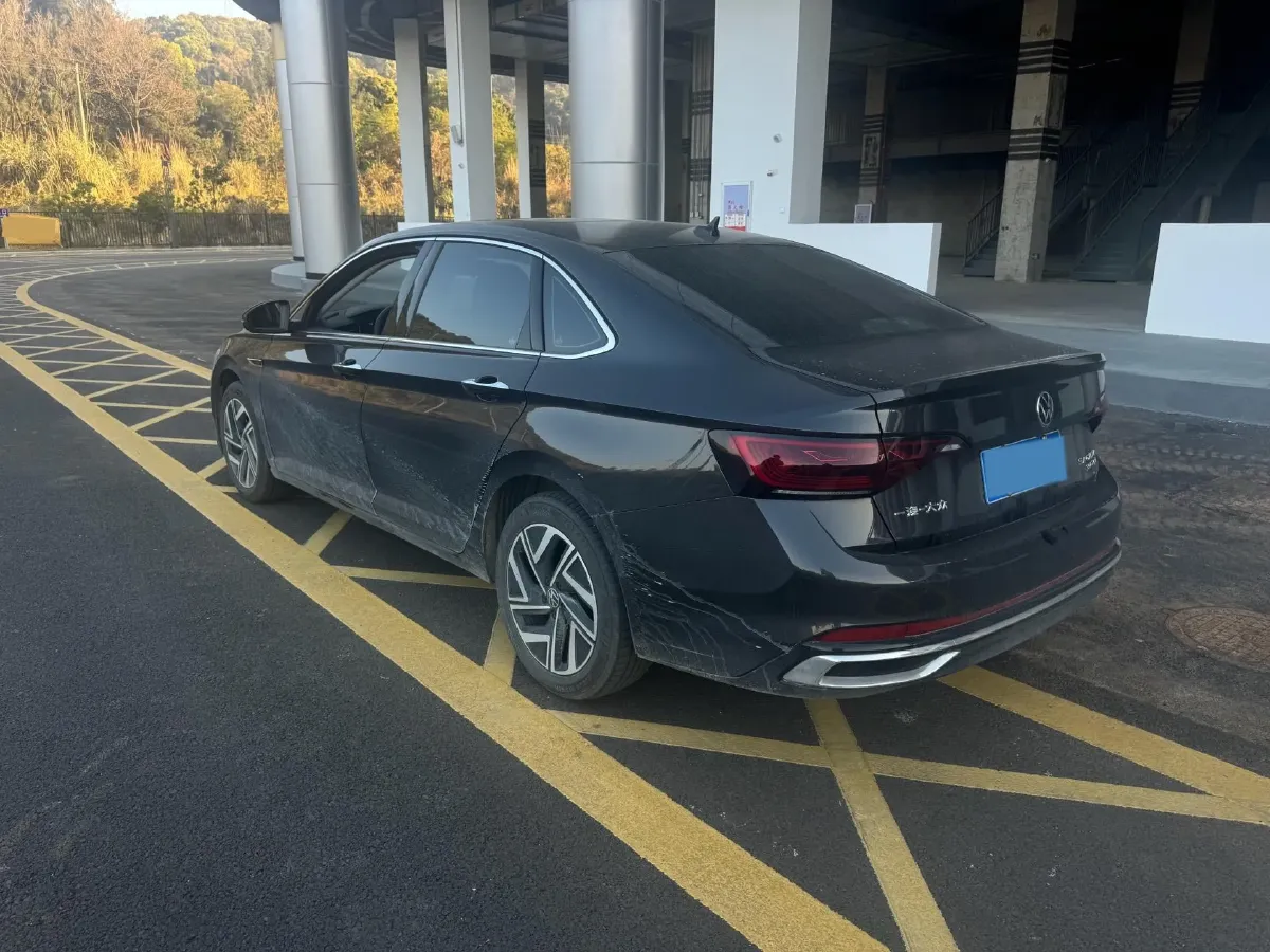 2025 Volkswagen Sagitar 1.5T 160HP L4 7DCT,autocango,china used car exporter,china ev exporter,chinese used car exporter,chinese used ev exporter