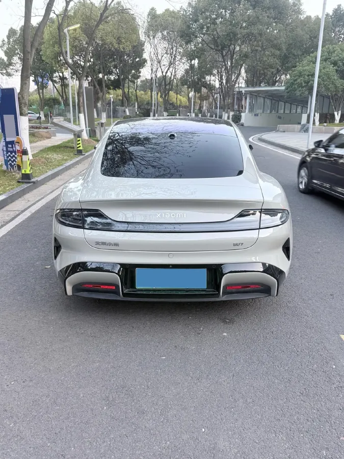 2024 MI SU7 BEV 73.6KWH,autocango,china used car exporter,china ev exporter,chinese used car exporter,chinese used ev exporter