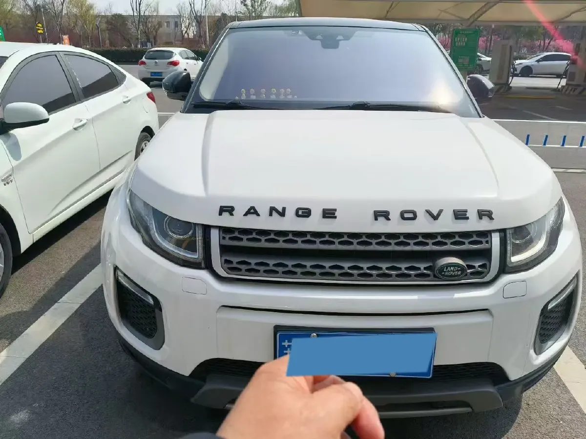 2017 Land Rover Range Rover Evoque 2.0T 241HP L4 9AT,autocango,china used car exporter,china ev exporter,chinese used car exporter,chinese used ev exporter