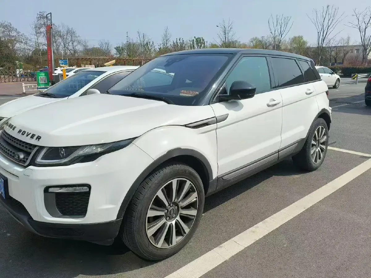 2017 Land Rover Range Rover Evoque 2.0T 241HP L4 9AT,autocango,china used car exporter,china ev exporter,chinese used car exporter,chinese used ev exporter