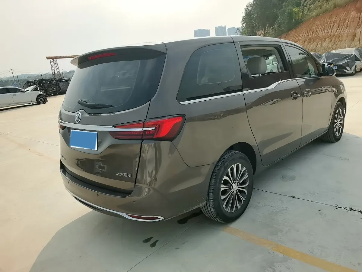 2022 Buick GL8 2.0T 237HP L4 9AT,autocango,china used car exporter,china ev exporter,chinese used car exporter,chinese used ev exporter