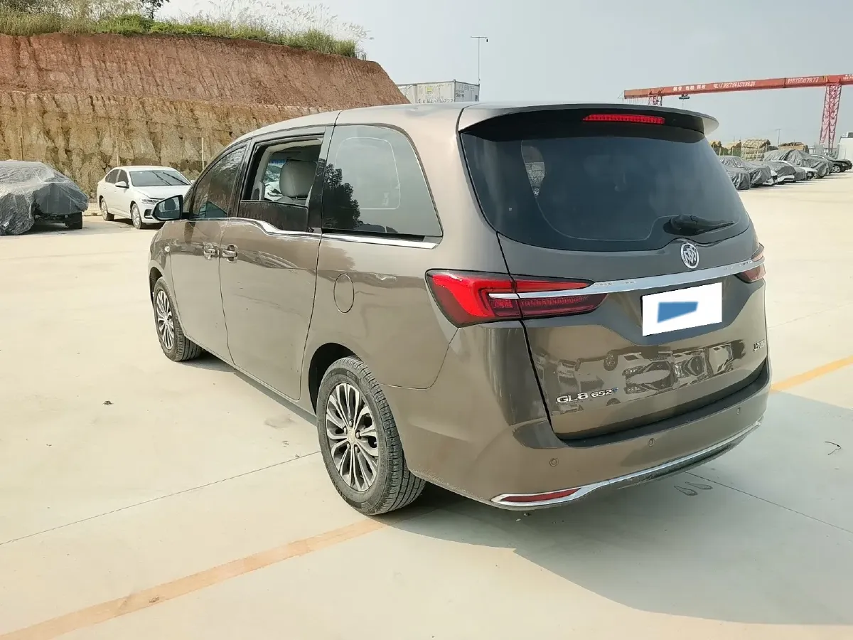 2022 Buick GL8 2.0T 237HP L4 9AT,autocango,china used car exporter,china ev exporter,chinese used car exporter,chinese used ev exporter