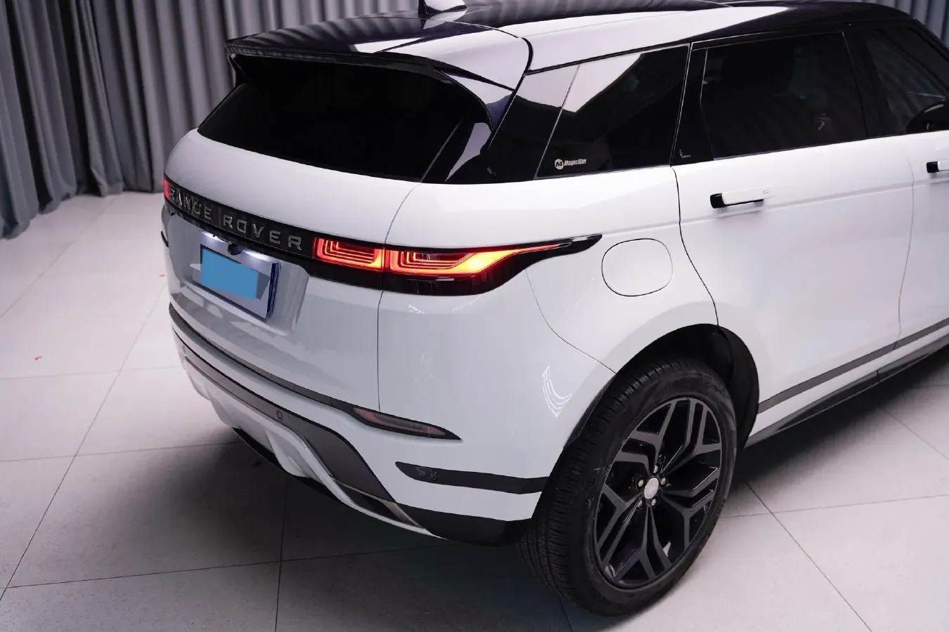 2022 Land Rover Range Rover Evoque 2.0T 200HP L4 9AT,autocango,china used car exporter,china ev exporter,chinese used car exporter,chinese used ev exporter