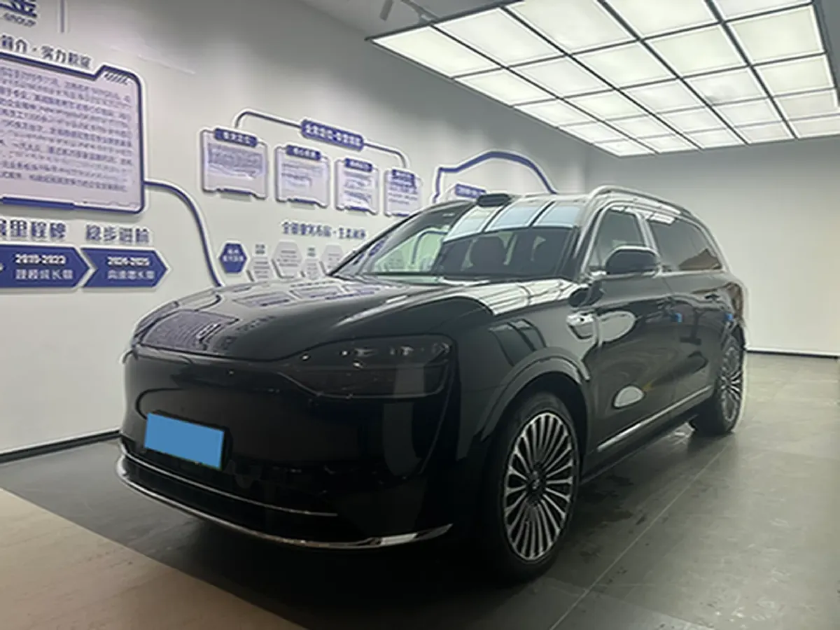 2025 AITO AITO M9 REEV 160HP REEV 52KWH,autocango,china used car exporter,china ev exporter,chinese used car exporter,chinese used ev exporter
