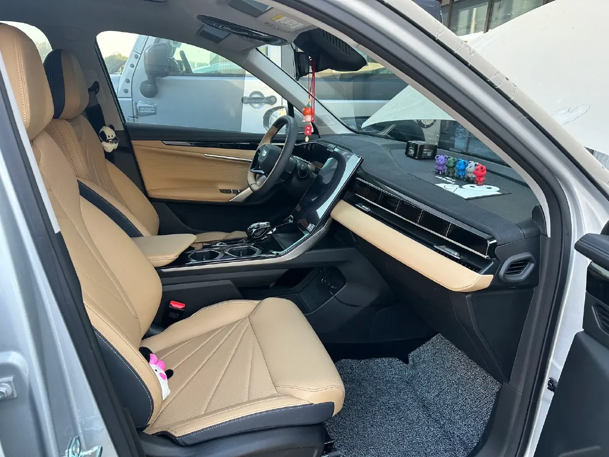 2023 Geely StarRay 1.5T 181HP L4 7DCT,autocango,china used car exporter,china ev exporter,chinese used car exporter,chinese used ev exporter