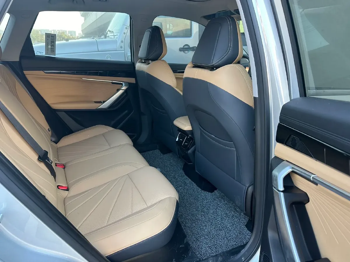 2023 Geely StarRay 1.5T 181HP L4 7DCT,autocango,china used car exporter,china ev exporter,chinese used car exporter,chinese used ev exporter