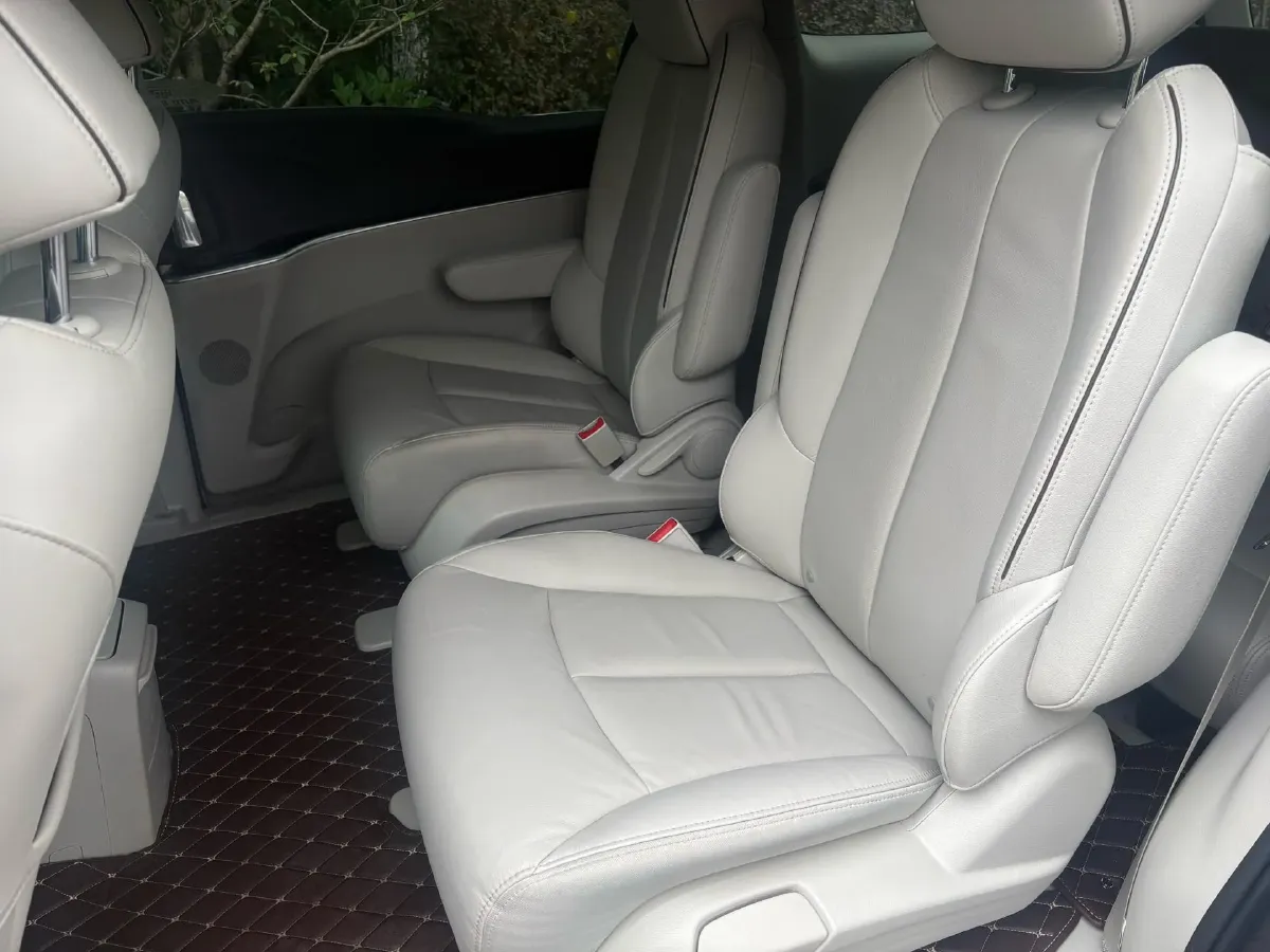 2021 Buick GL8 2.0T 237HP L4 9AT,autocango,china used car exporter,china ev exporter,chinese used car exporter,chinese used ev exporter