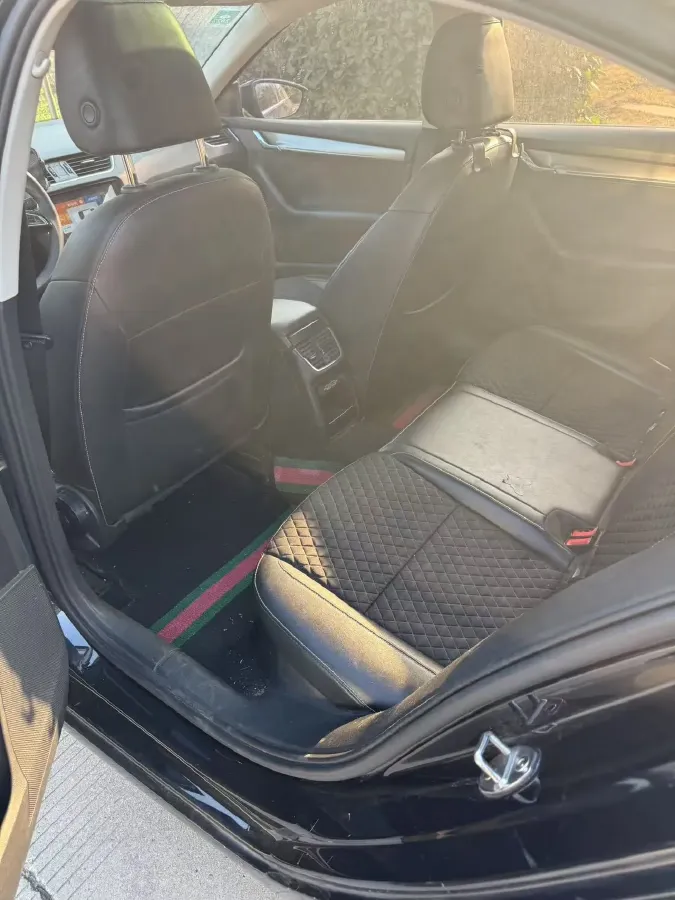 2019 Skoda Octavia 1.2T 116HP L4 7DCT,autocango,china used car exporter,china ev exporter,chinese used car exporter,chinese used ev exporter