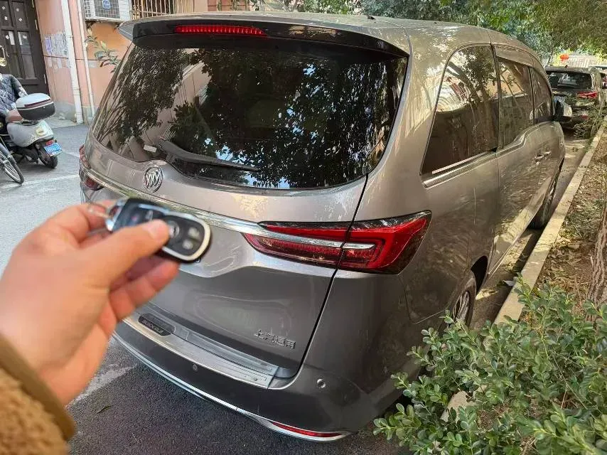 2020 Buick GL8 2.0T 237HP L4 9AT,autocango,china used car exporter,china ev exporter,chinese used car exporter,chinese used ev exporter