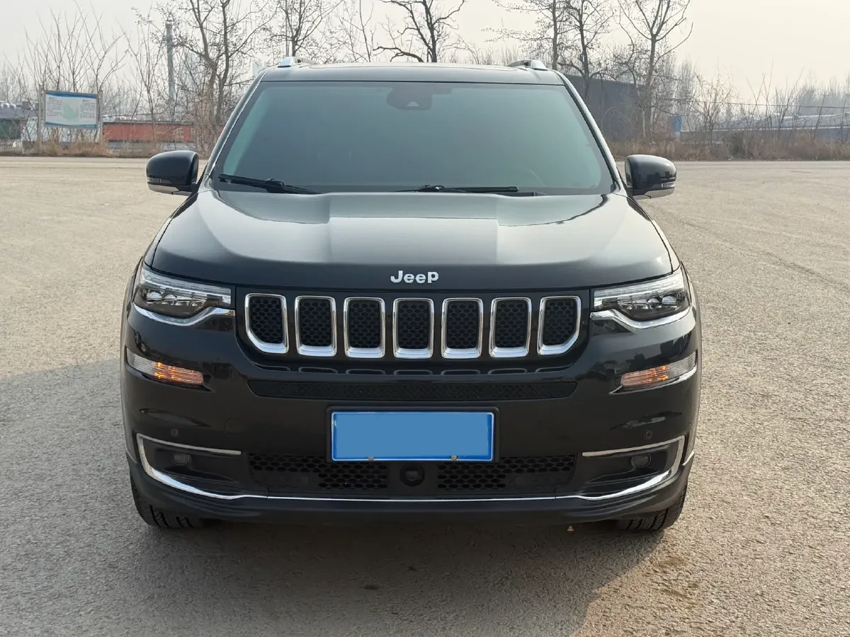 2018 Jeep Grand Commander 2.0T 265HP L4 9AT,autocango,china used car exporter,china ev exporter,chinese used car exporter,chinese used ev exporter