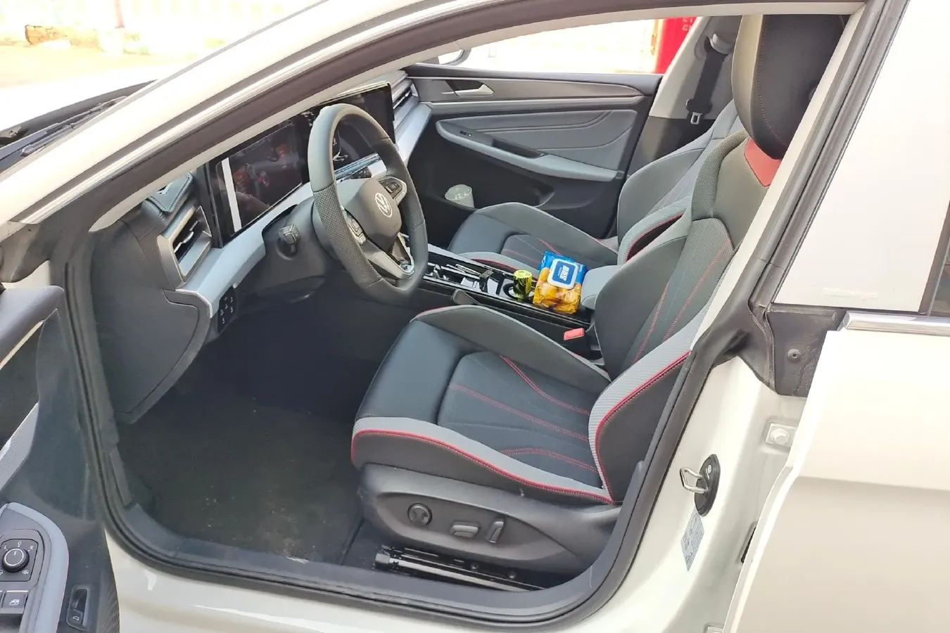 2025 Volkswagen Lamando 1.4T 150HP L4 7DCT,autocango,china used car exporter,china ev exporter,chinese used car exporter,chinese used ev exporter