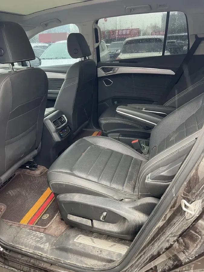 2021 Volkswagen Talagon 2.0T 220HP L4 7DCT,autocango,china used car exporter,china ev exporter,chinese used car exporter,chinese used ev exporter