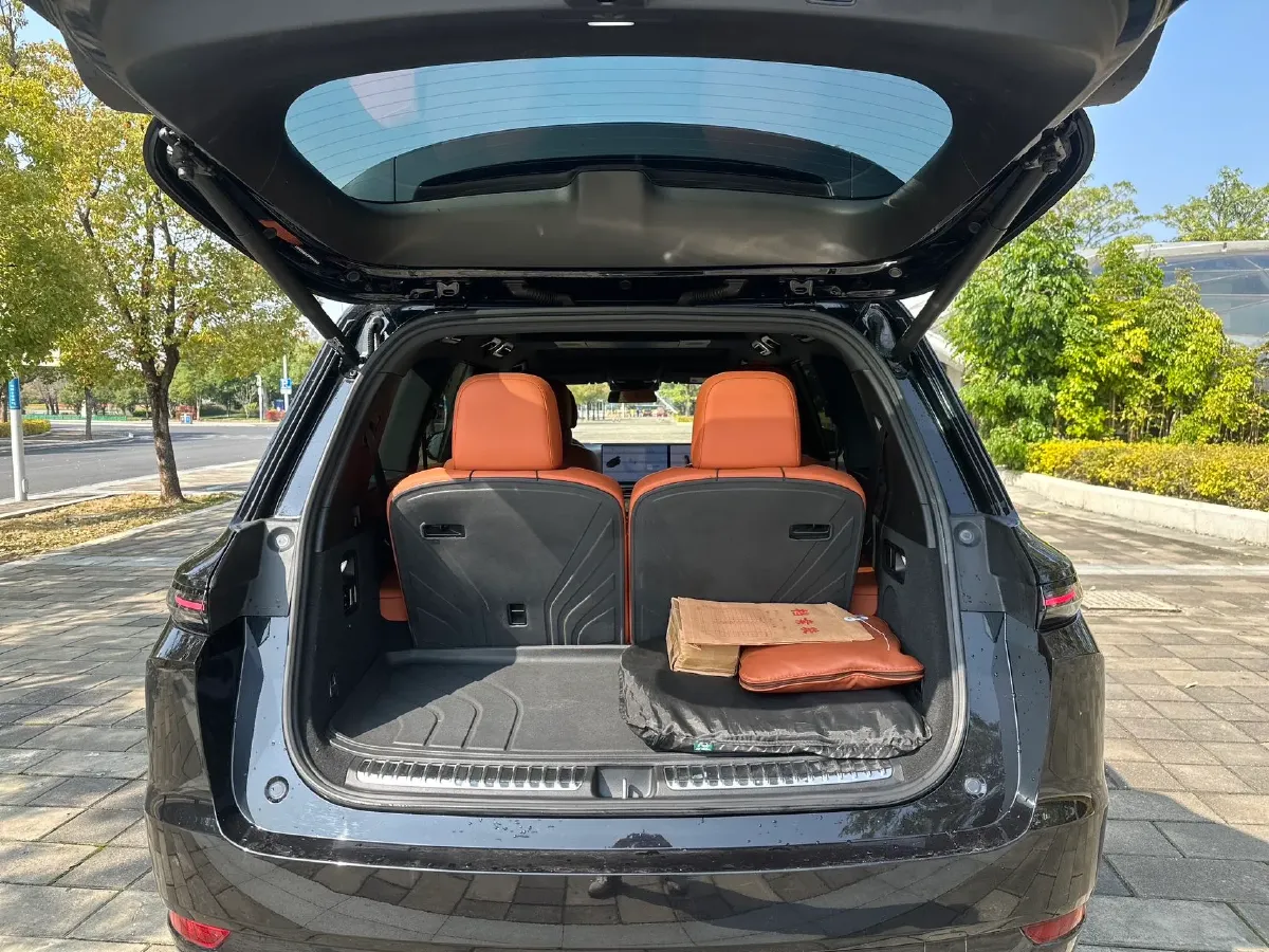 2023 Li L9 Range Extended 154HP REEV 42.6KWH,autocango,china used car exporter,china ev exporter,chinese used car exporter,chinese used ev exporter