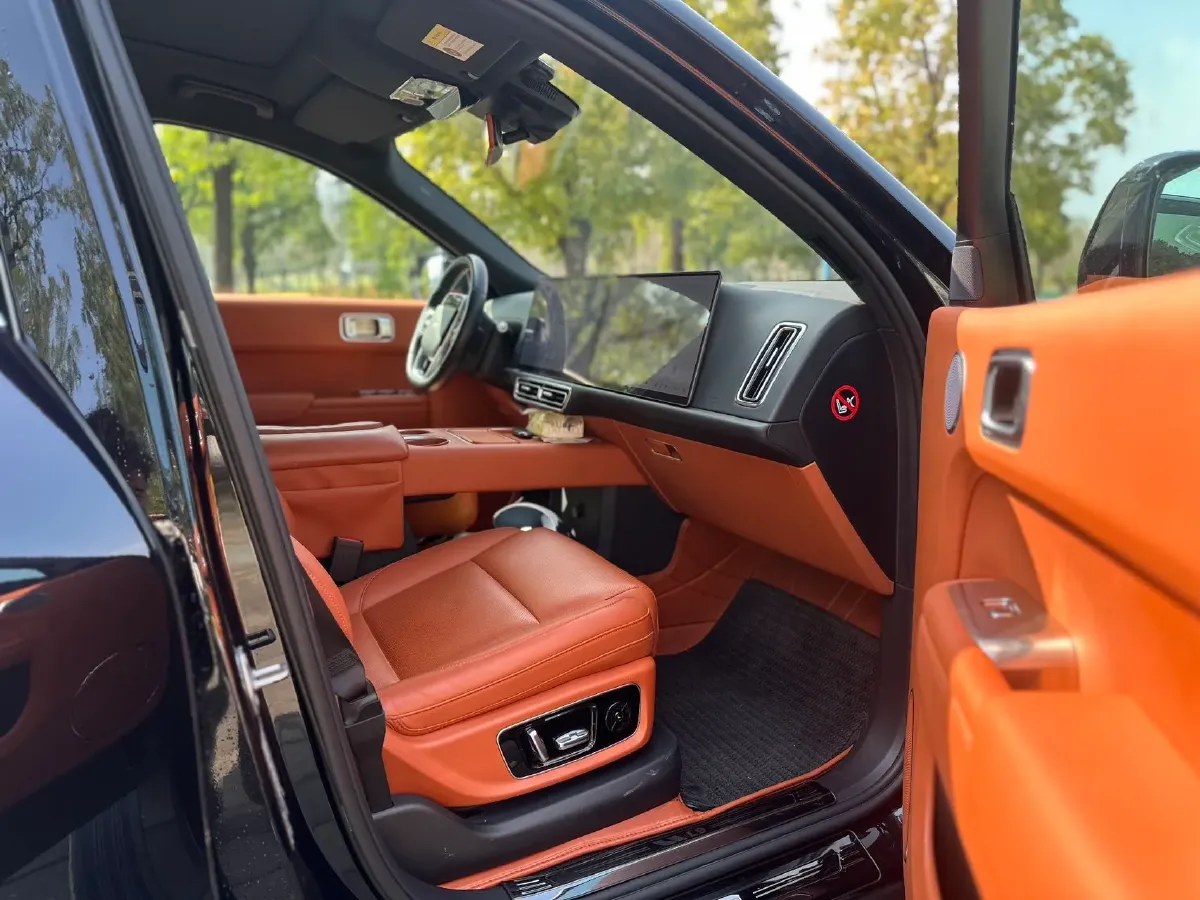 2023 Li L9 Range Extended 154HP REEV 42.6KWH,autocango,china used car exporter,china ev exporter,chinese used car exporter,chinese used ev exporter