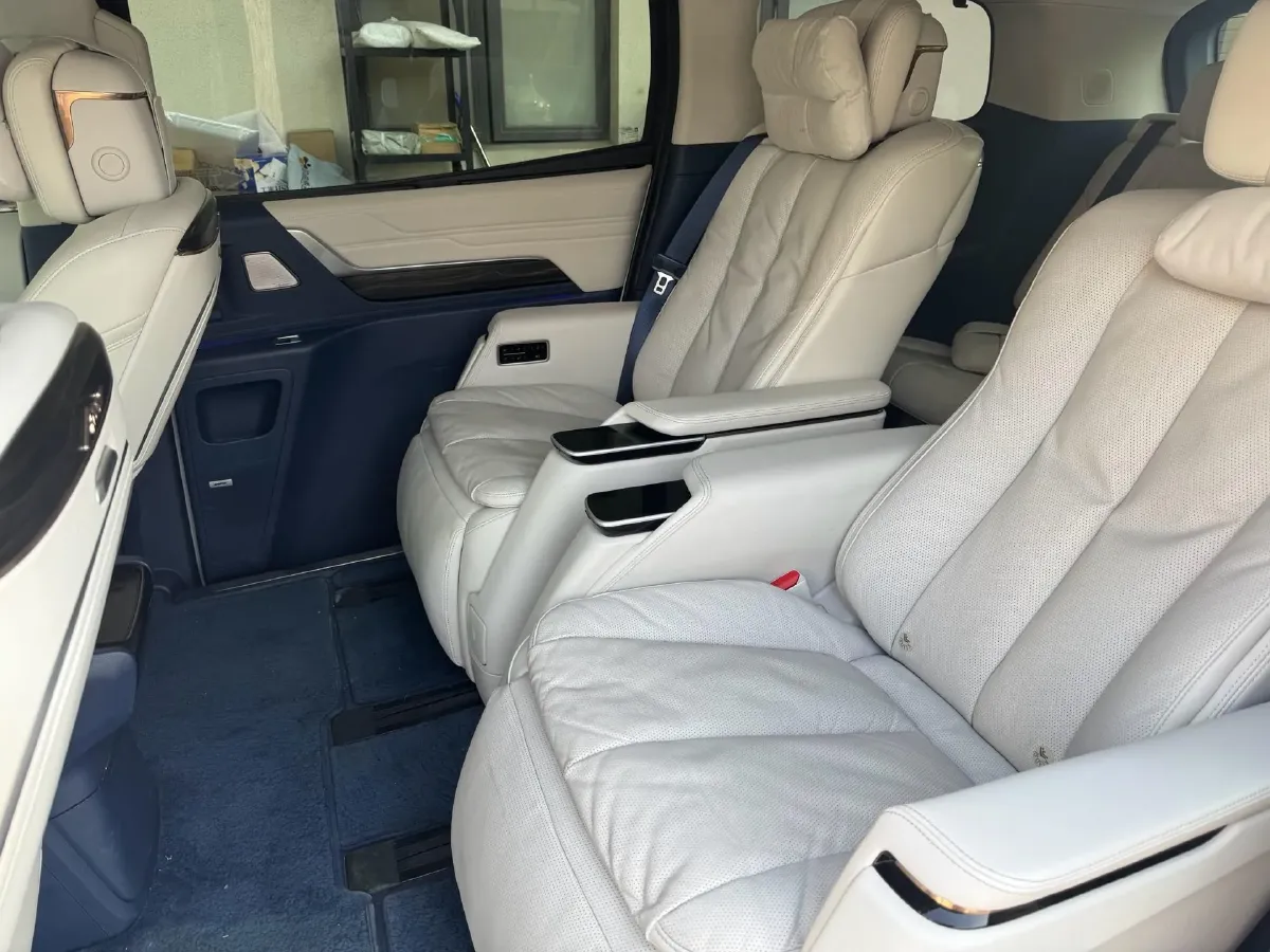 2025 Buick Century 2.0T 237HP L4 9AT,autocango,china used car exporter,china ev exporter,chinese used car exporter,chinese used ev exporter