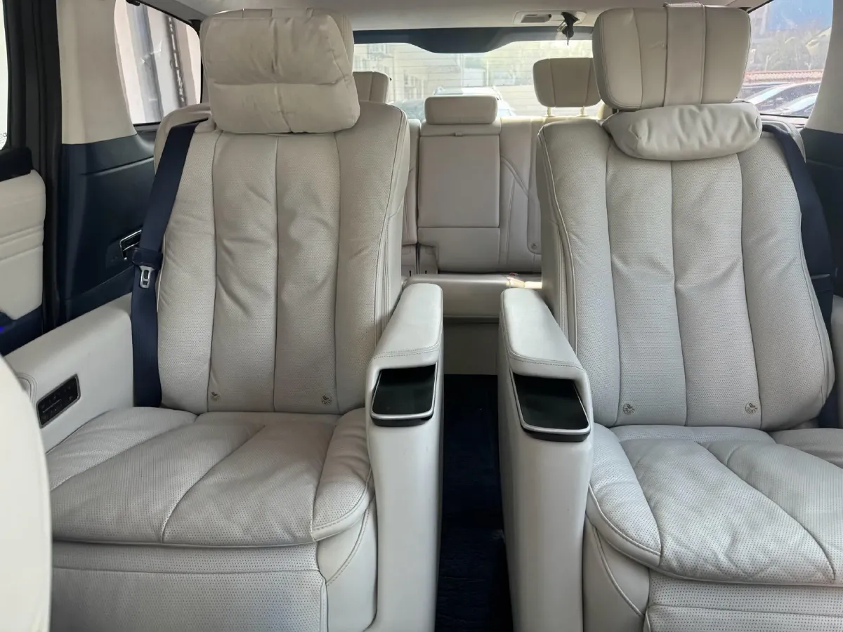 2025 Buick Century 2.0T 237HP L4 9AT,autocango,china used car exporter,china ev exporter,chinese used car exporter,chinese used ev exporter