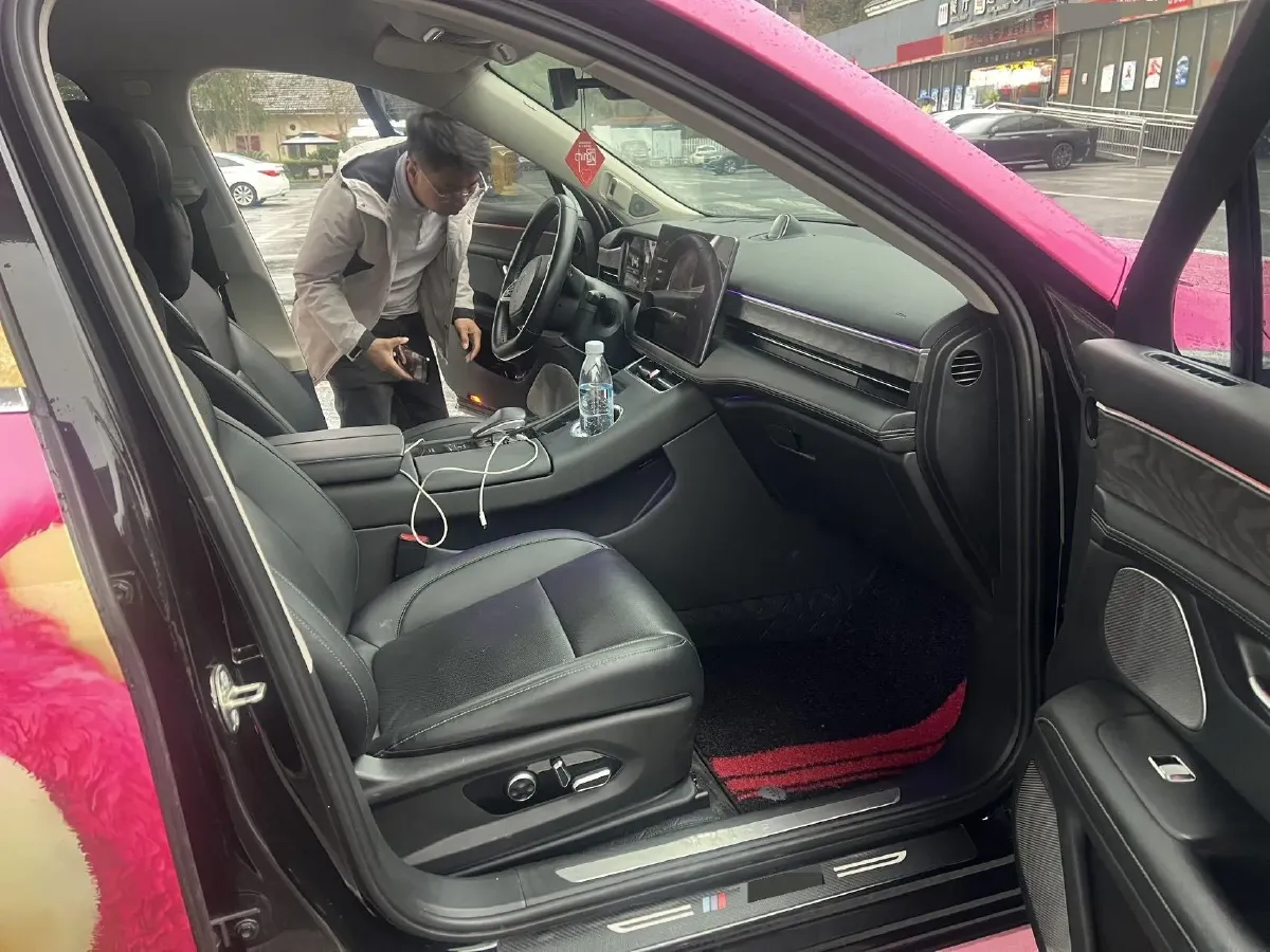 2022 Isuzu Mu-X 2.0T 220HP L4 8AT,autocango,china used car exporter,china ev exporter,chinese used car exporter,chinese used ev exporter
