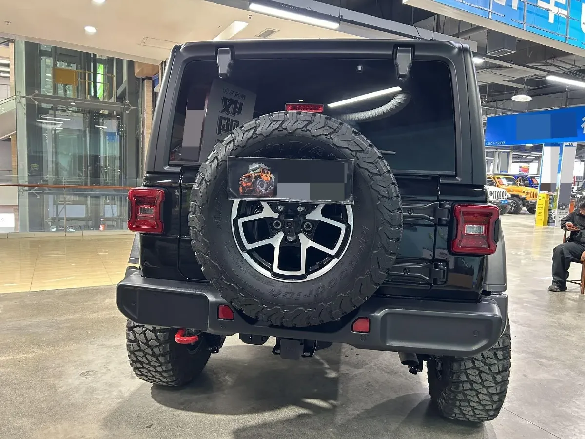 2024 Jeep Wrangler 2.0T 266HP L4 8AT,autocango,china used car exporter,china ev exporter,chinese used car exporter,chinese used ev exporter