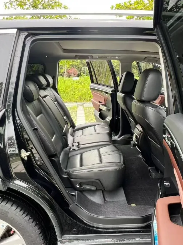 2017 GAC Trumpchi GS8 2.0T 201HP L4 6AT,autocango,china used car exporter,china ev exporter,chinese used car exporter,chinese used ev exporter