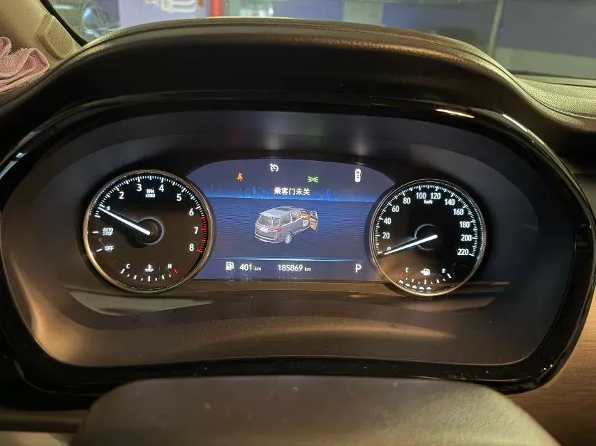 2021 Buick GL8 2.0T 237HP L4 9AT,autocango,china used car exporter,china ev exporter,chinese used car exporter,chinese used ev exporter