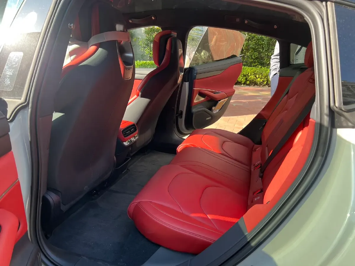 2024 MI SU7 BEV 101KWH,autocango,china used car exporter,china ev exporter,chinese used car exporter,chinese used ev exporter