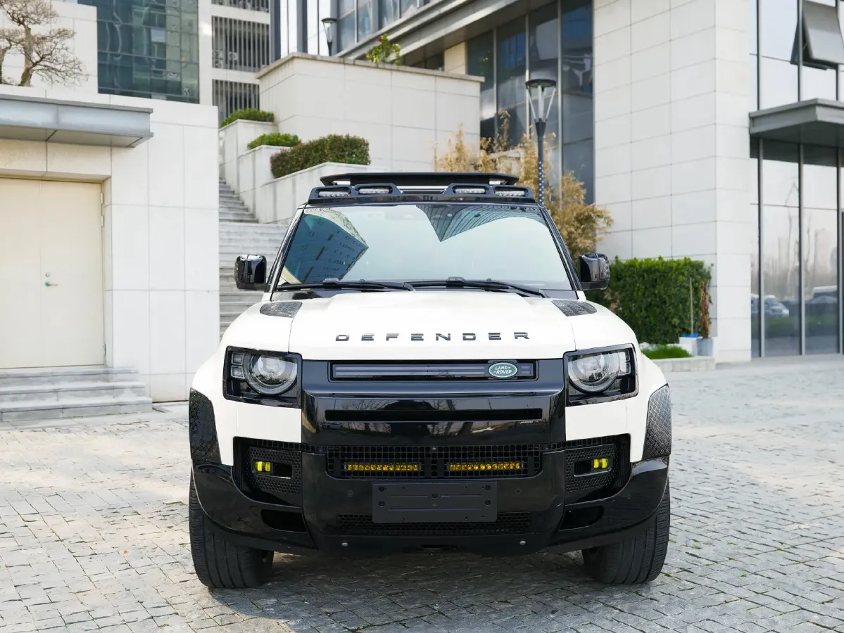 2023 Land Rover Defender 3.0T 400HP L6 8AT,autocango,china used car exporter,china ev exporter,chinese used car exporter,chinese used ev exporter