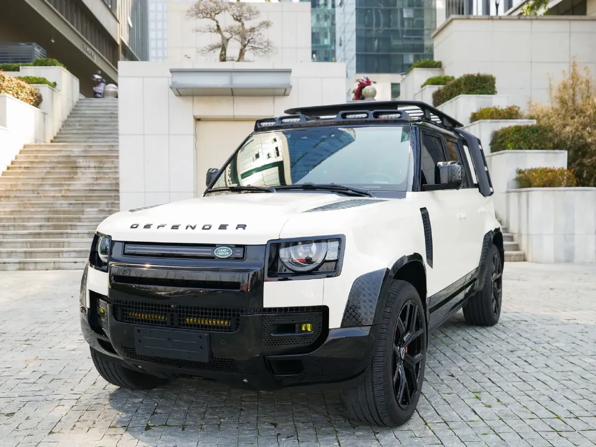 2023 Land Rover Defender 3.0T 400HP L6 8AT,autocango,china used car exporter,china ev exporter,chinese used car exporter,chinese used ev exporter