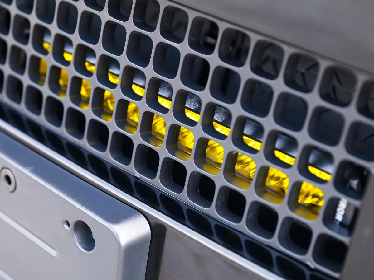 2023 Land Rover Defender 3.0T 400HP L6 8AT,autocango,china used car exporter,china ev exporter,chinese used car exporter,chinese used ev exporter