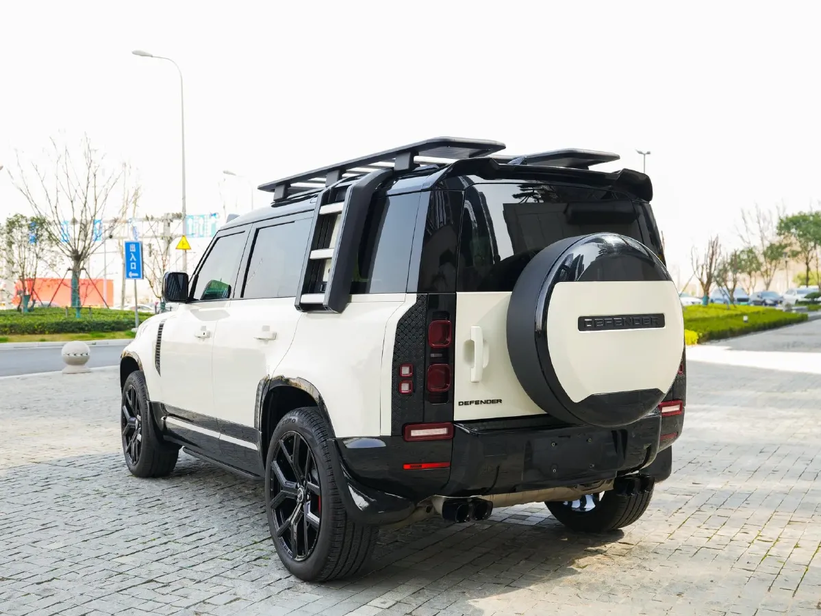 2023 Land Rover Defender 3.0T 400HP L6 8AT,autocango,china used car exporter,china ev exporter,chinese used car exporter,chinese used ev exporter