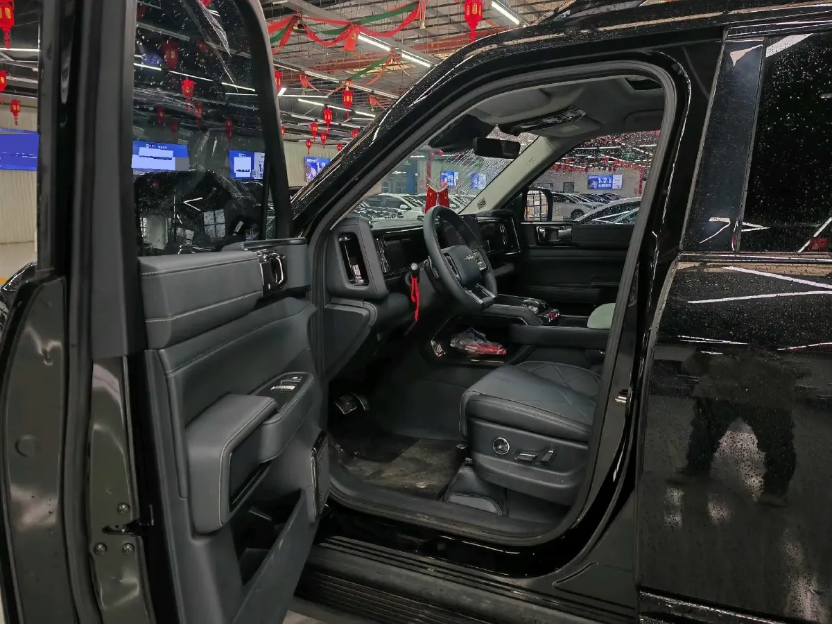 2025 FangChengBao Bao 5 1.5T 194HP L4 E-CVT PHEV 31.8KWH,autocango,china used car exporter,china ev exporter,chinese used car exporter,chinese used ev exporter