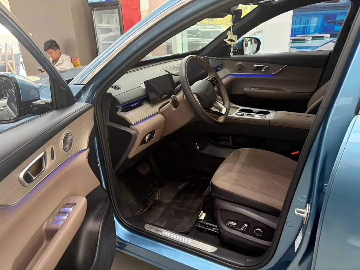 2025 Chery Tiggo8 PLUS C-DM 1.5T 156HP L4 1DHT PHEV,autocango,china used car exporter,china ev exporter,chinese used car exporter,chinese used ev exporter