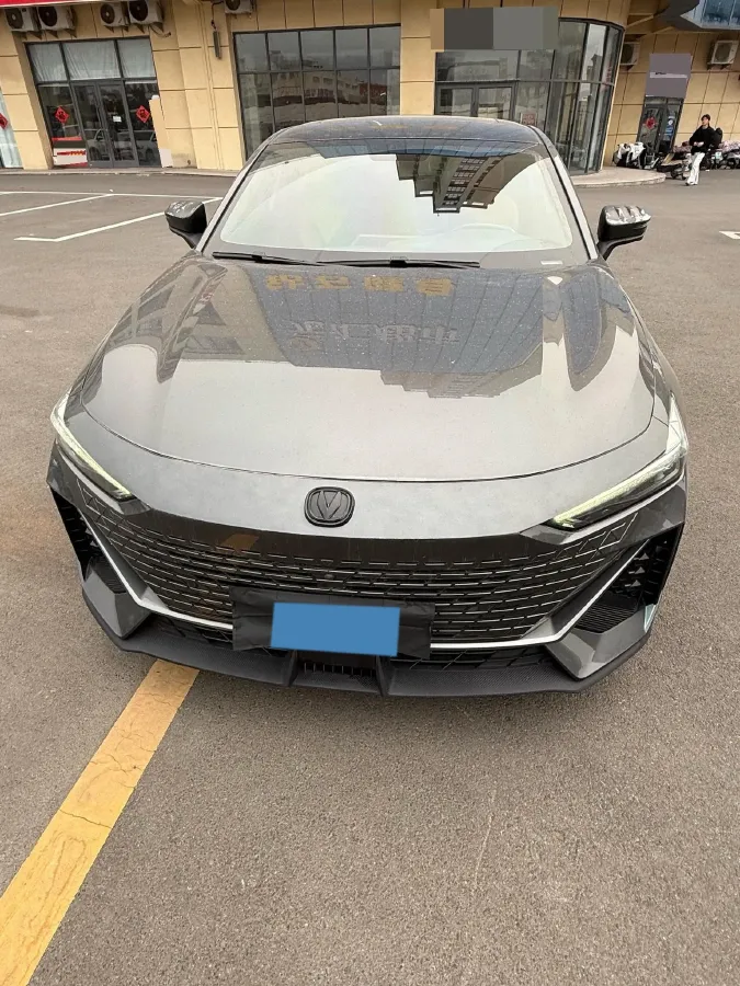2022 ChangAn UNI-V 1.5T 188HP L4 7DCT,autocango,china used car exporter,china ev exporter,chinese used car exporter,chinese used ev exporter