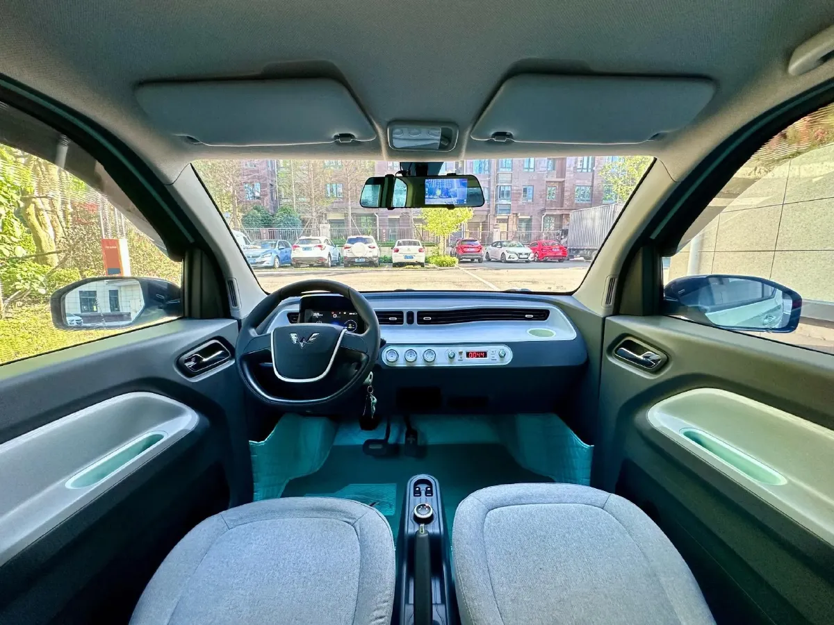 2021 WuLing HongGuang MINI EV BEV 13.8KWH,autocango,china used car exporter,china ev exporter,chinese used car exporter,chinese used ev exporter