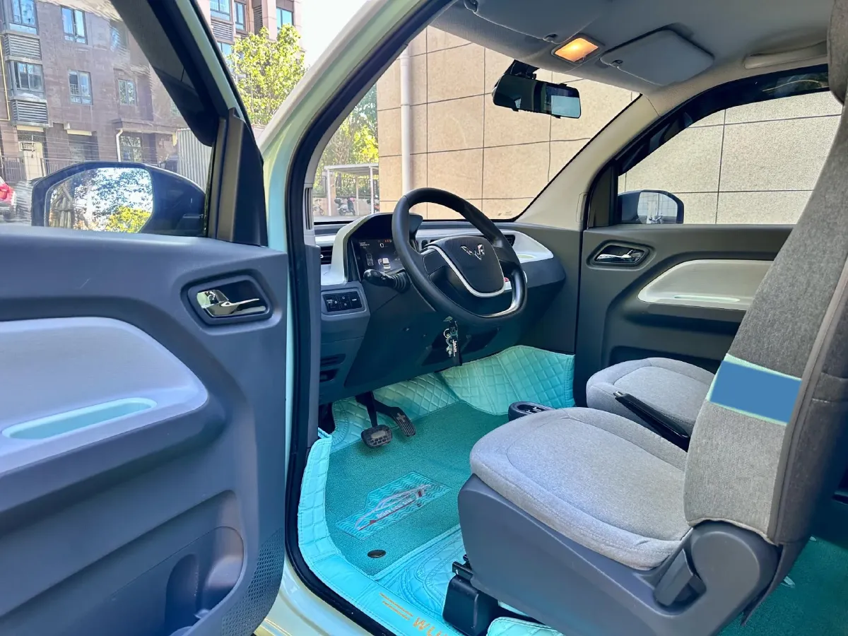 2021 WuLing HongGuang MINI EV BEV 13.8KWH,autocango,china used car exporter,china ev exporter,chinese used car exporter,chinese used ev exporter