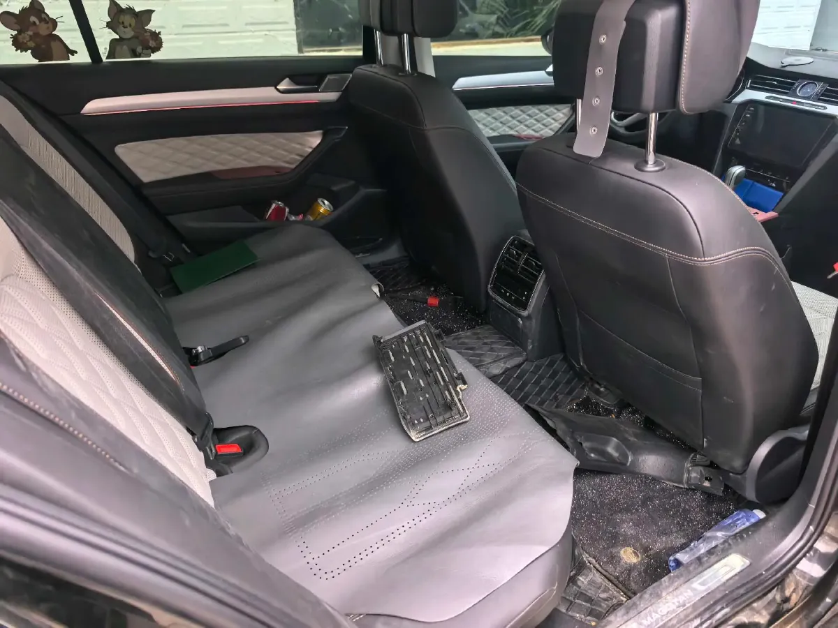 2025 Volkswagen Magotan 2.0T 186HP L4 7DCT,autocango,china used car exporter,china ev exporter,chinese used car exporter,chinese used ev exporter